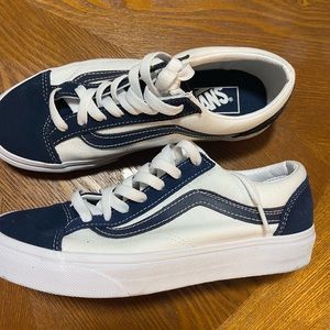Old skool womens vans navy/white